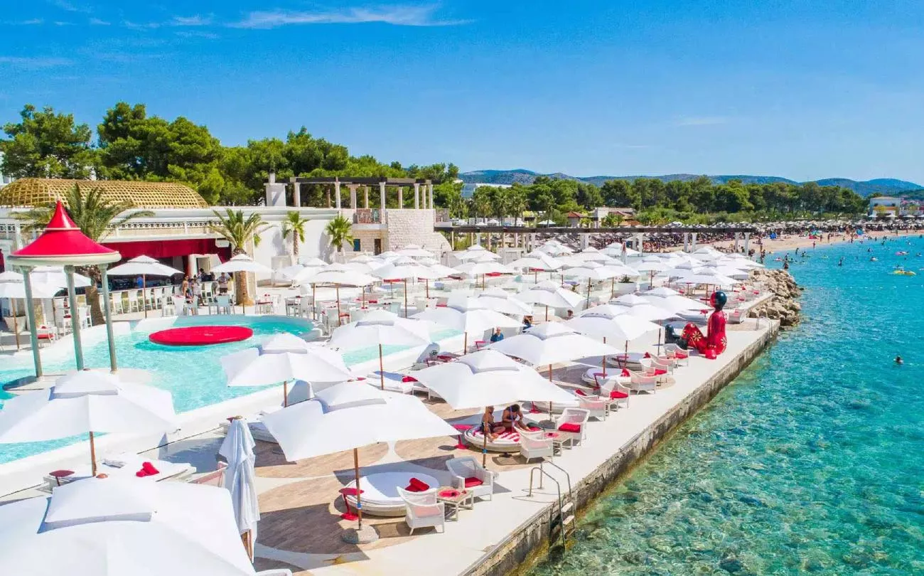 ap-dir-sibenik-lkib-en-vogue-beach-club-web-029.jpg