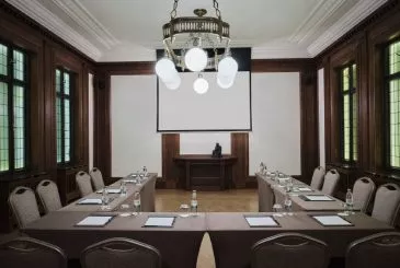 drz_amadria-park-capital_39771_meeting_room.jpg