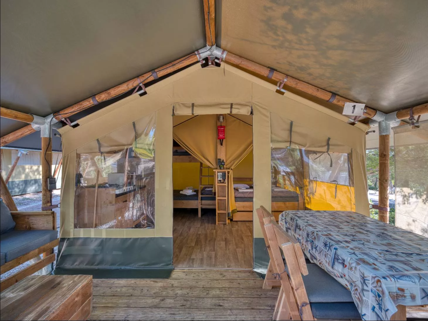 01_kalahari_tent_004.jpg