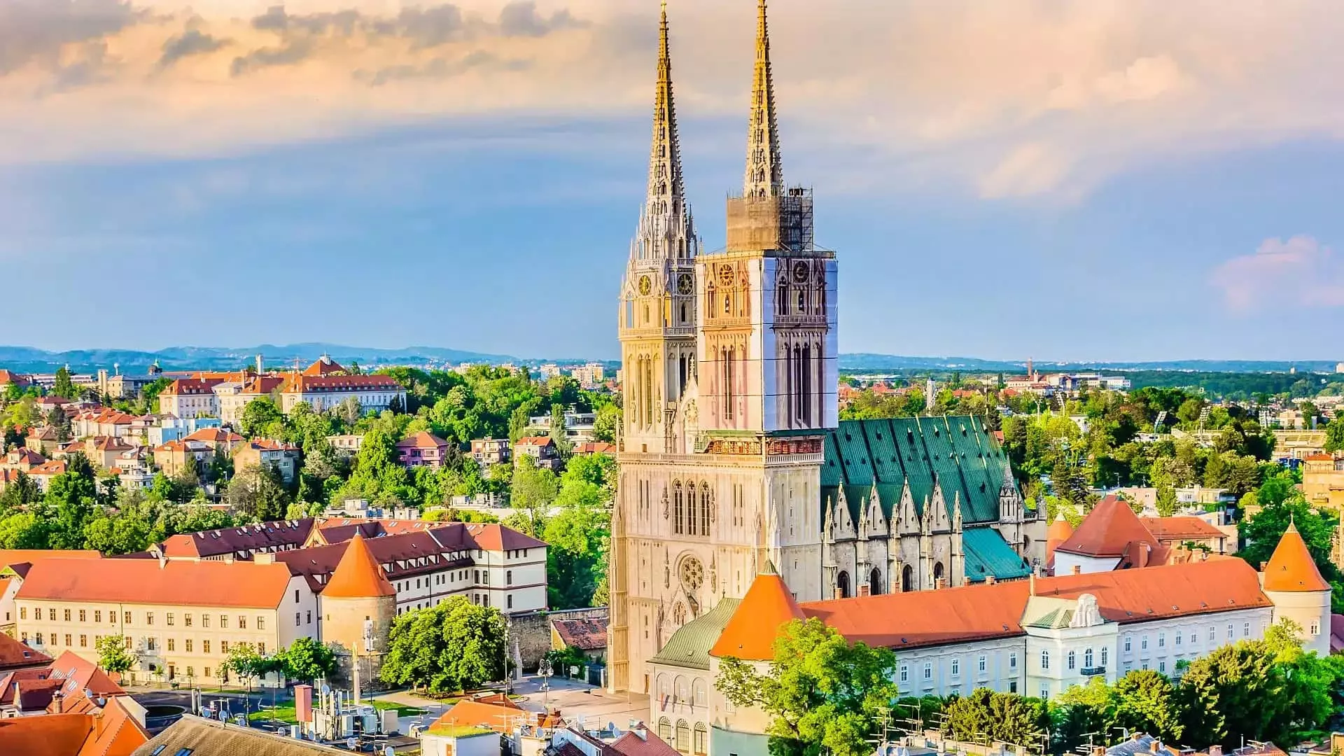 imgi_36_zagreb-cathedral.jpg.jpg
